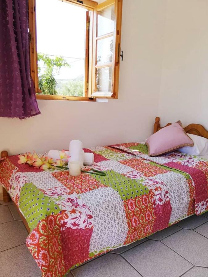 Theasea House With Garden Apartment Riglia Luaran gambar