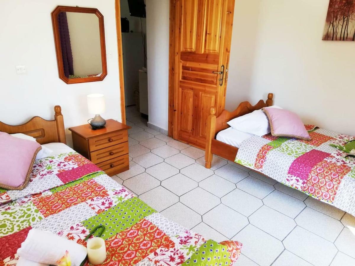 Theasea House With Garden Apartment Riglia Luaran gambar